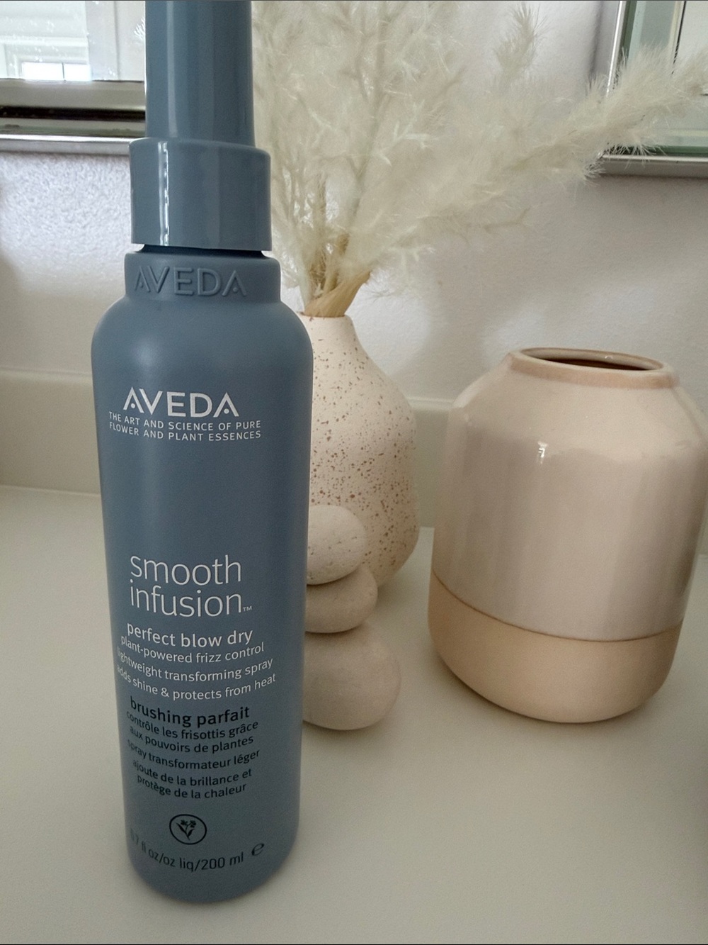 AVEDA Smooth Infusion Perfect Blow Dry Spray — Blue Gray Bottle